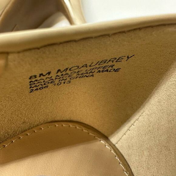 Mootsies Tootsies Peep Toe Nude Color Low Heel Open Toe heels size 8 - Picture 8 of 10